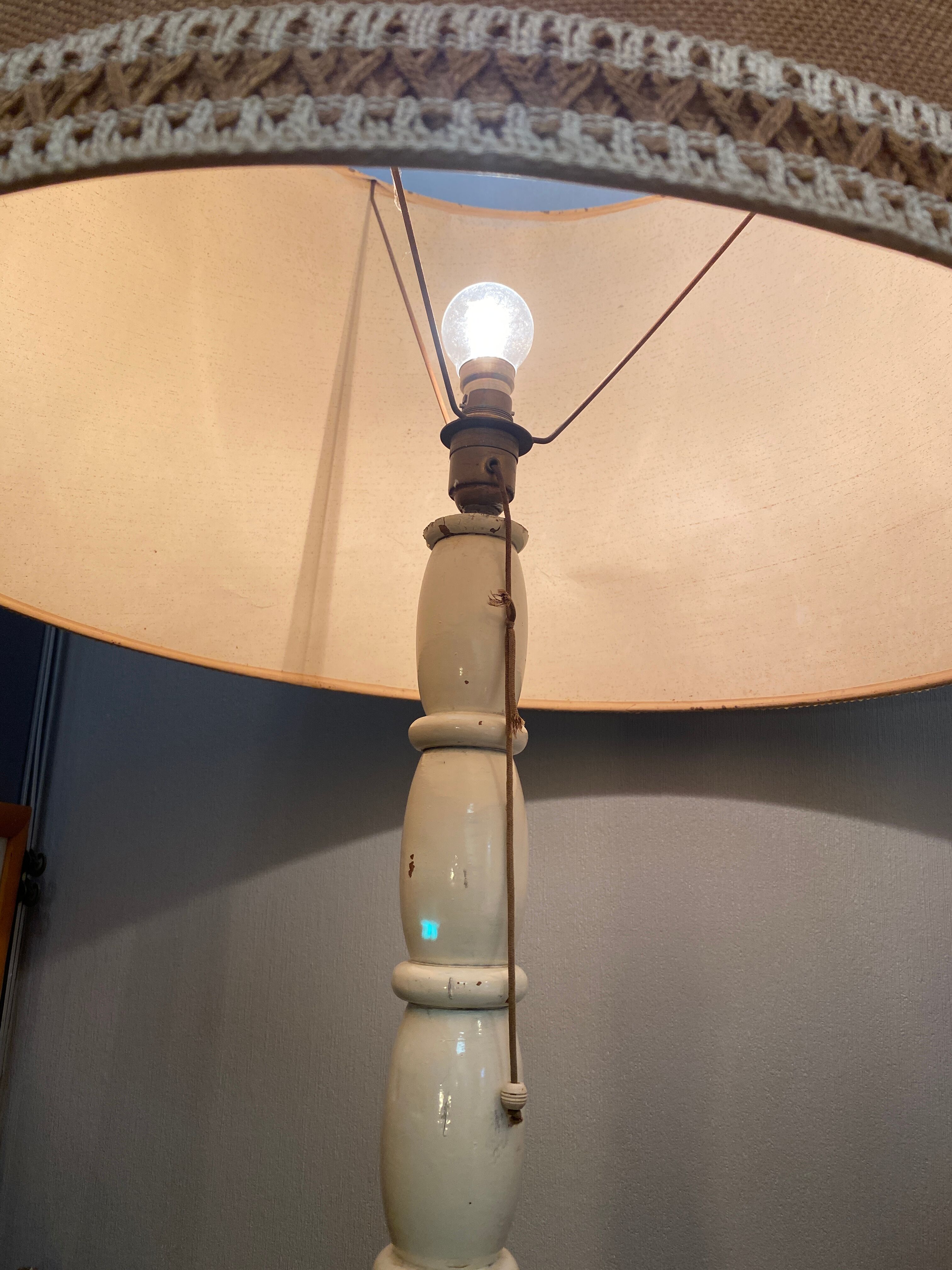 Lamppost with tablet