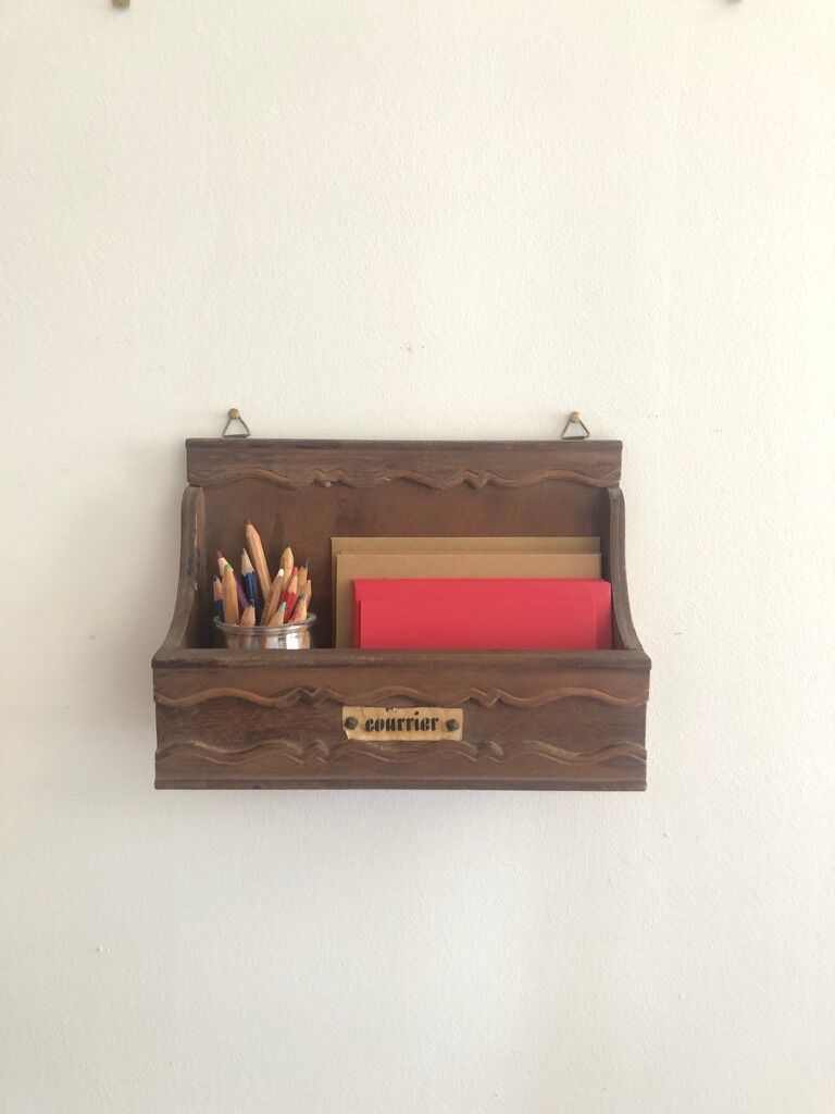 Mail storage box