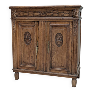 Buffet ancien en chêne