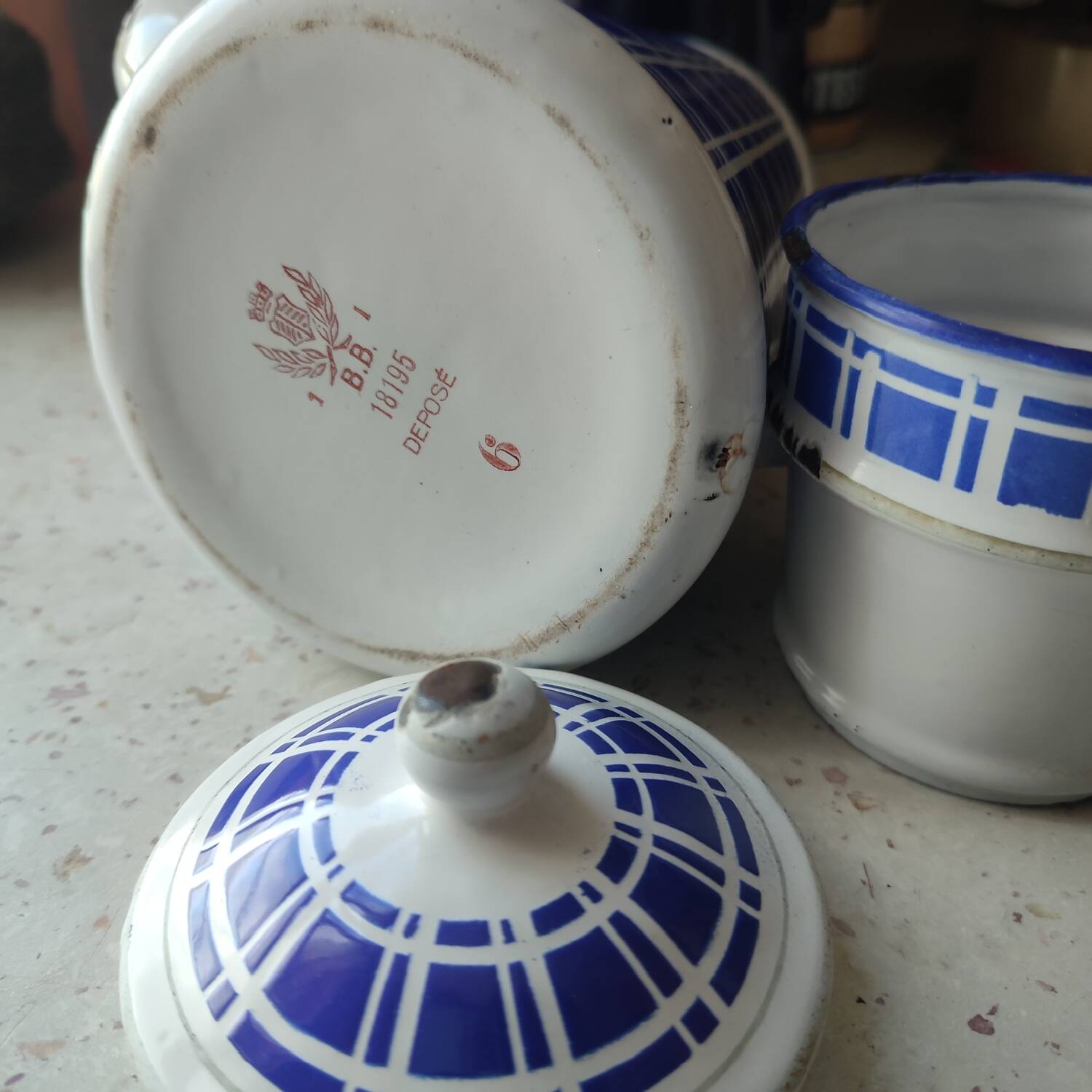 Antique BB Frères enamelled sheet metal coffee maker, Damier model