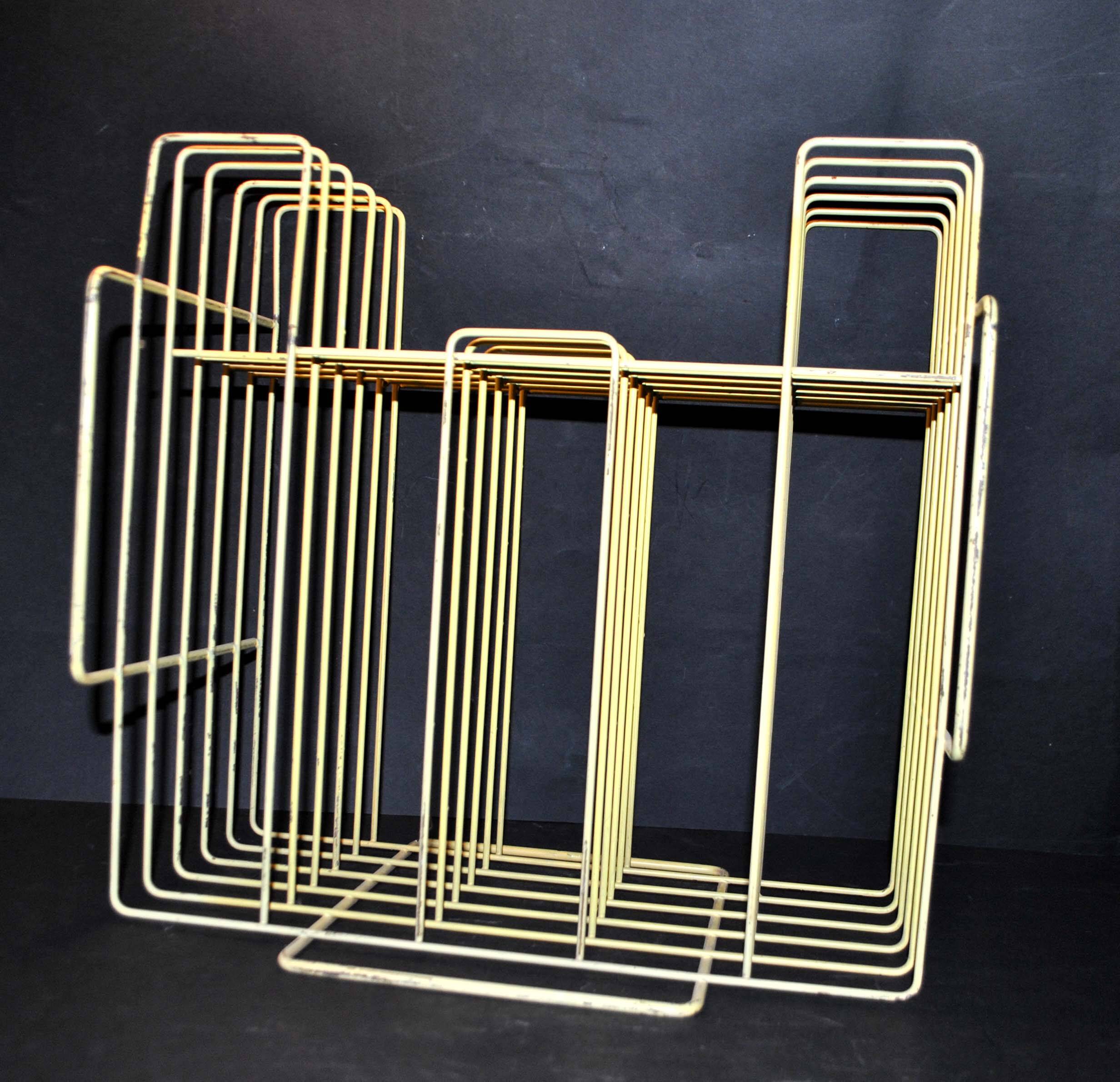 Vinyl record holder / graphic design magazines in yellow metal 1960-1970