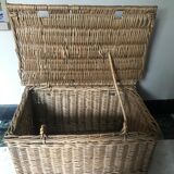 Wicker trunk