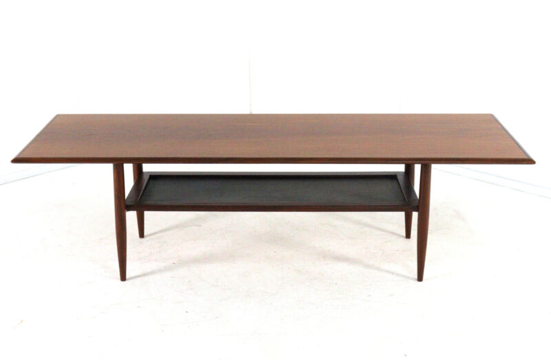 R.S. associates of Montreal coffee table - piece form canada
