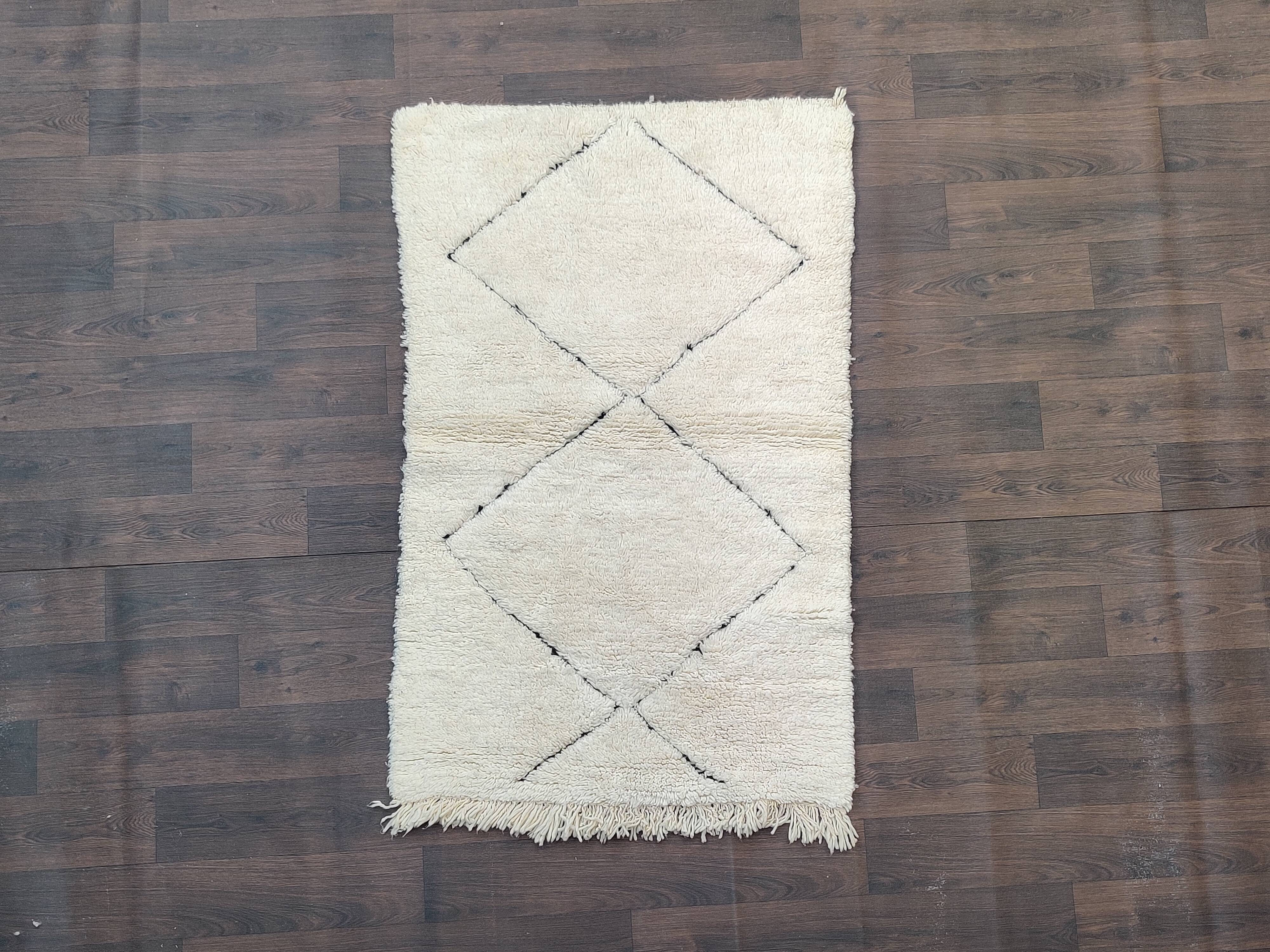 Berber carpet for room 105x170 cm