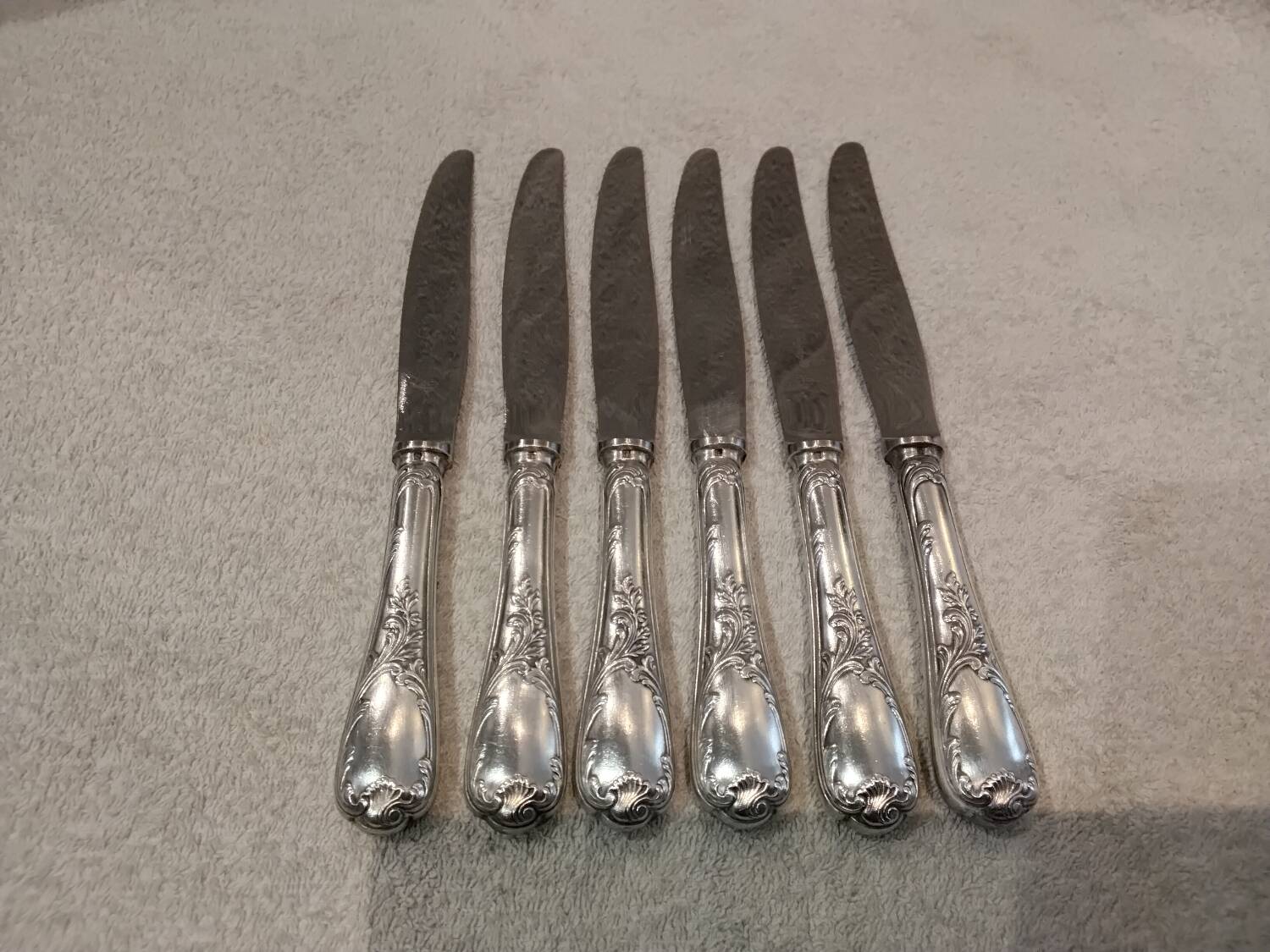 6 silver-plated metal table knives Christofle Marly 4 sharp blades