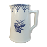 Pitcher has creme