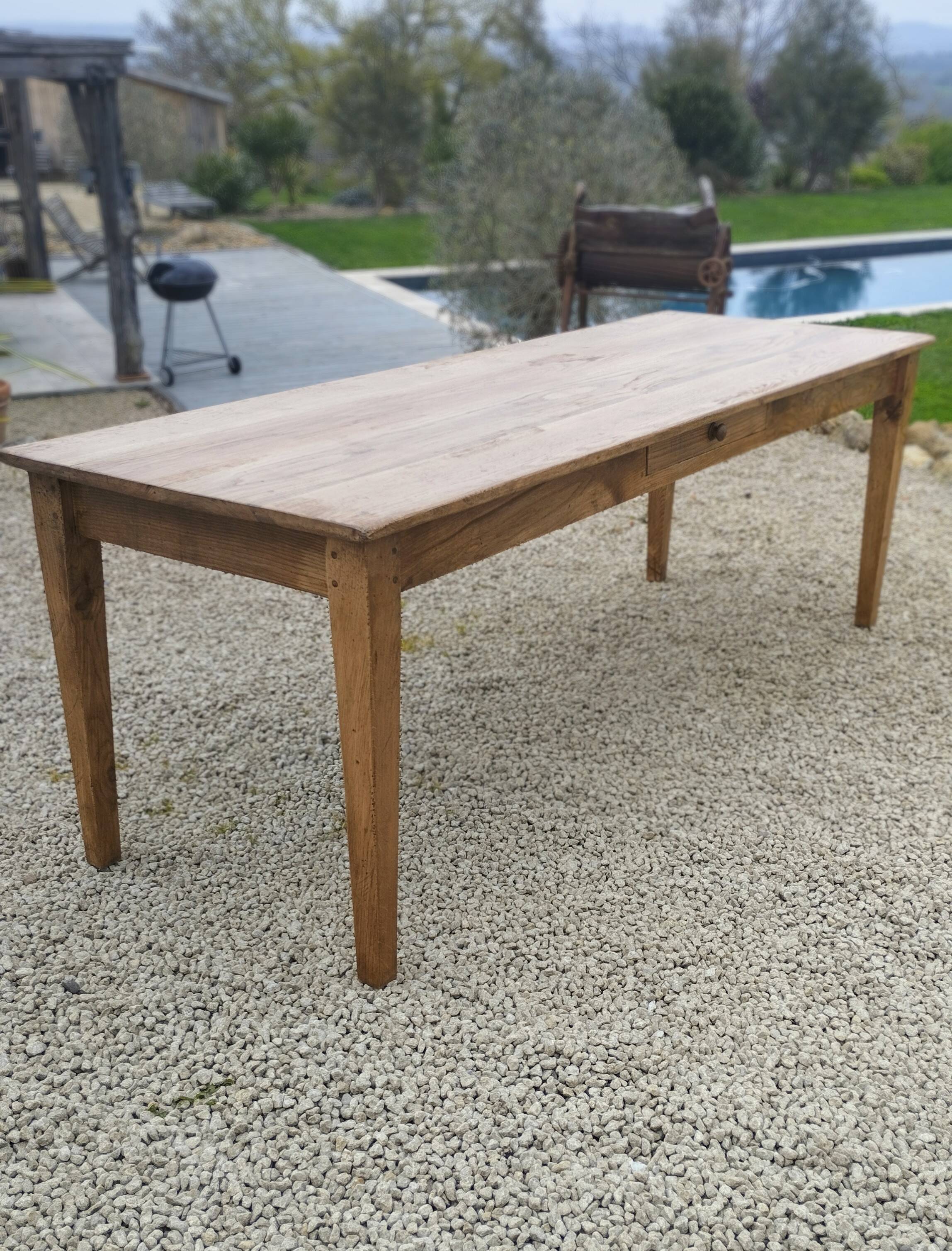 Solid oak farmhouse table 220cm x 75cm