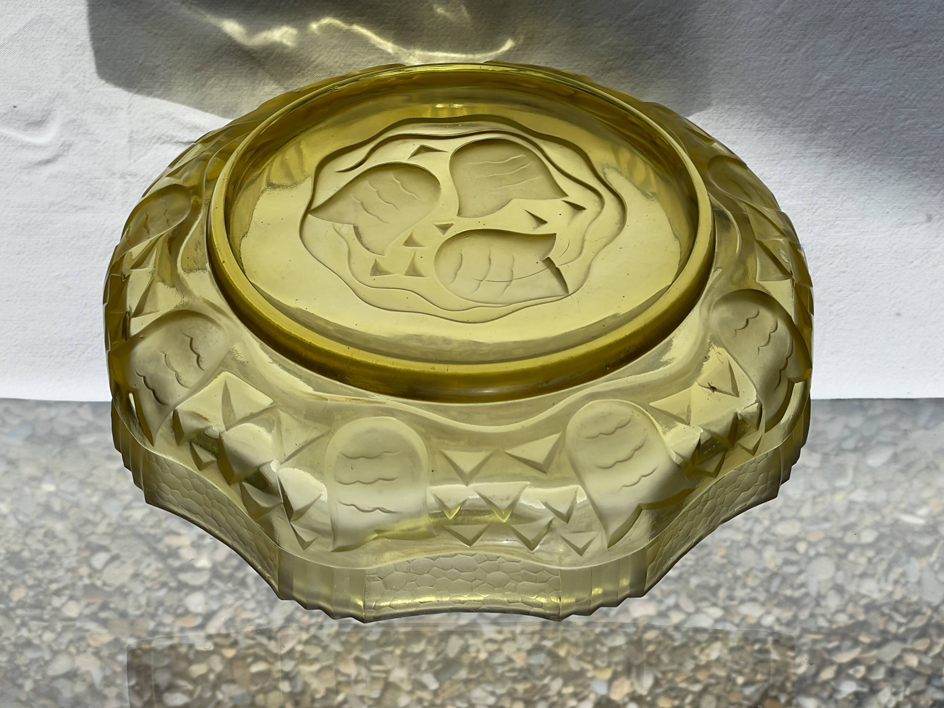 Rare Art Deco salad bowl by André Hunebelle in yellow molded pressed glass