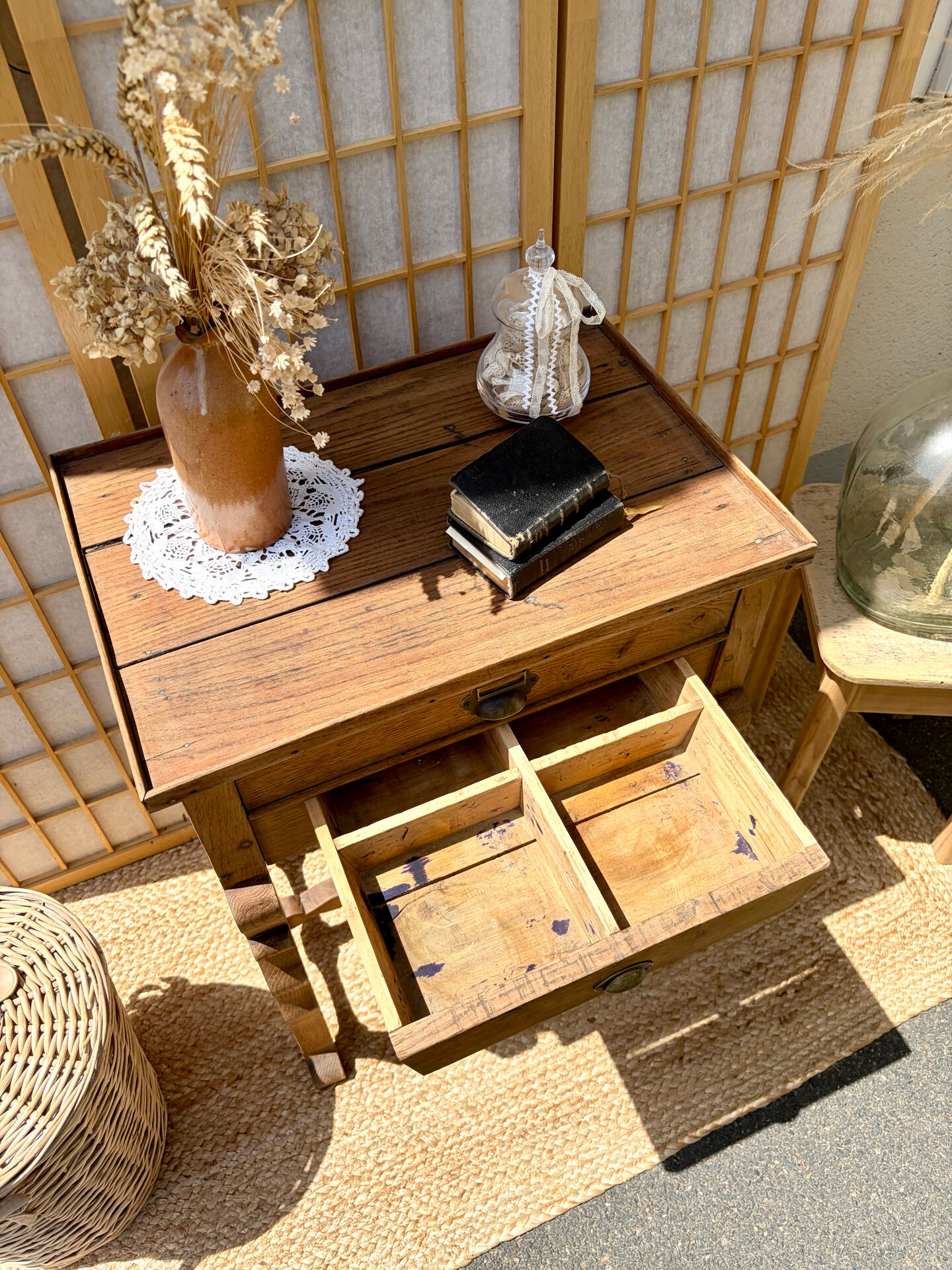 Travailleuse en bois