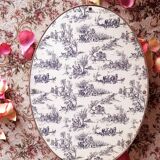 Knot locket mirror