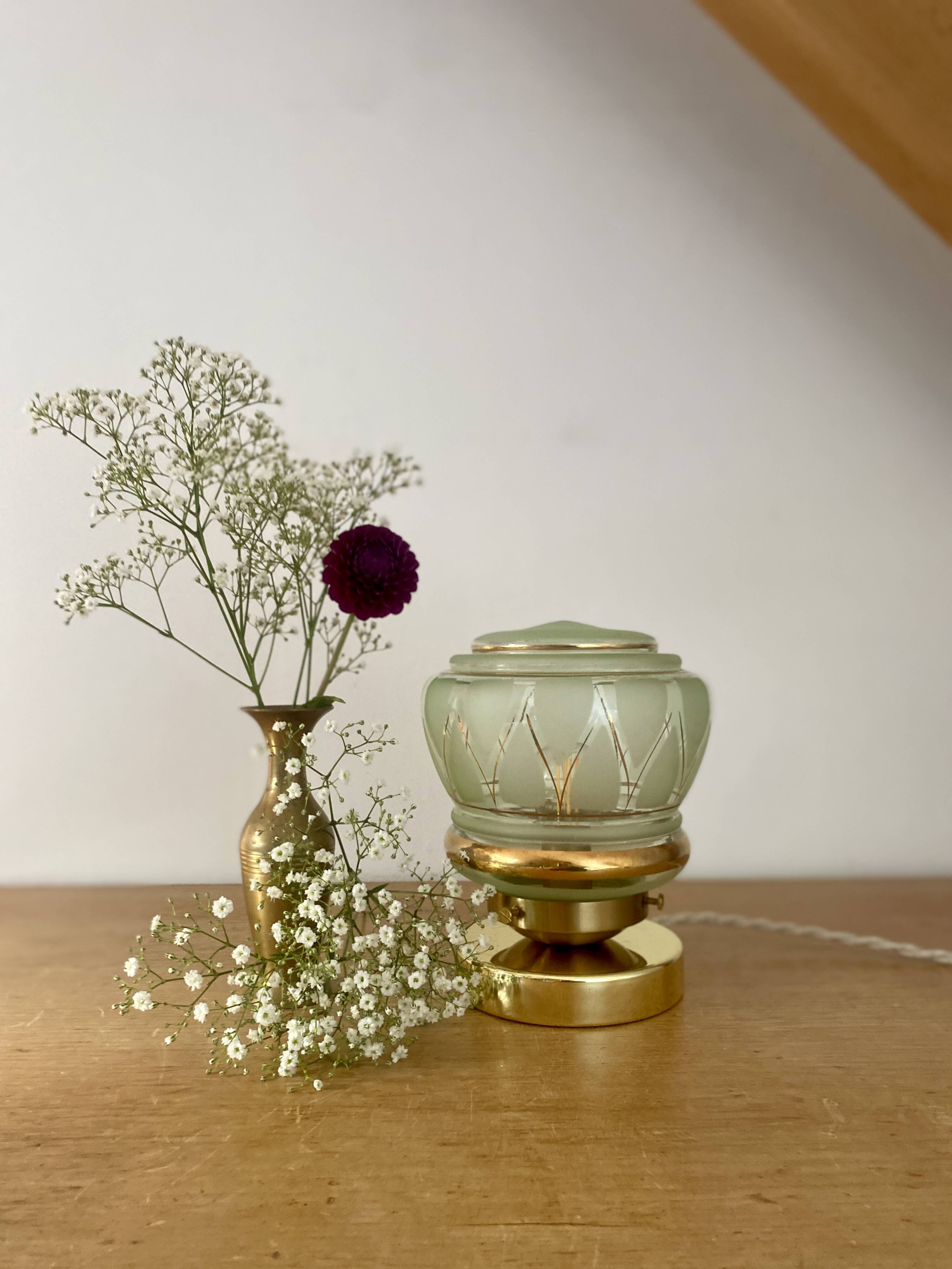 Vintage art deco globe table lamp in mint and gold glass