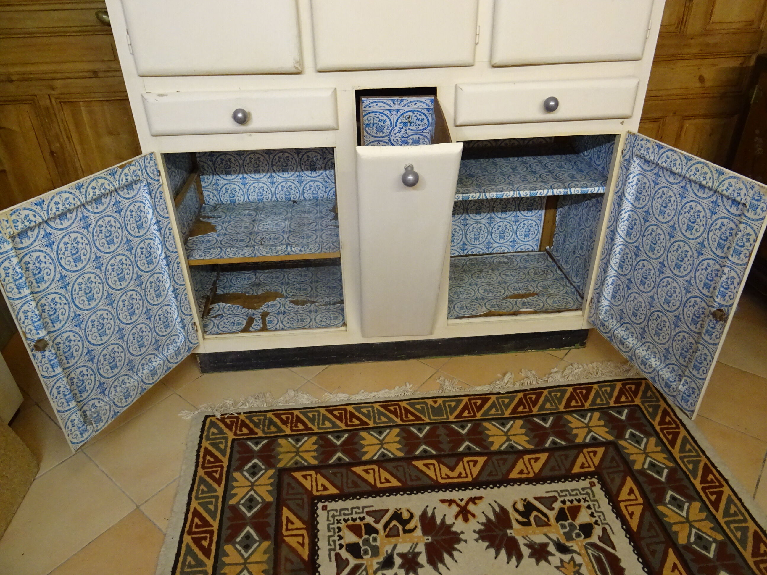 6-door mado buffet