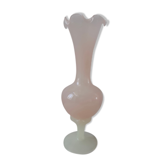 Opaline vase toothed white foot 30s