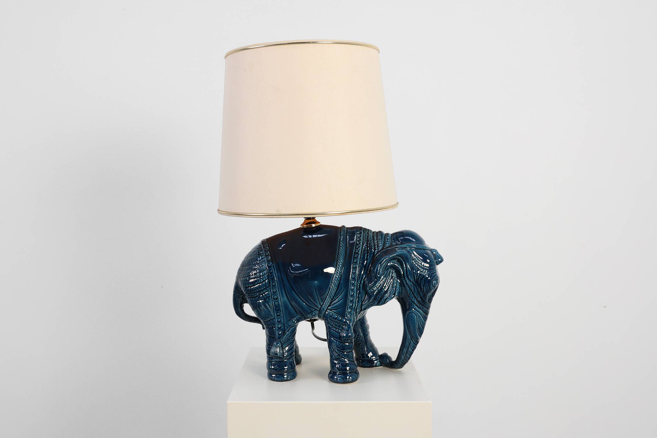 Hollywood Regency blue elephant ceramic table lamp, Belgium 1970s