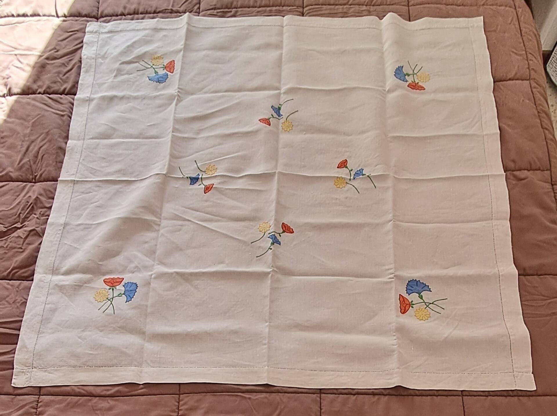 Vintage square linen tablecloth hand-embroidered with floral patterns — 1950s/60s