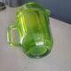 Pichet vintage en verre moulé vert