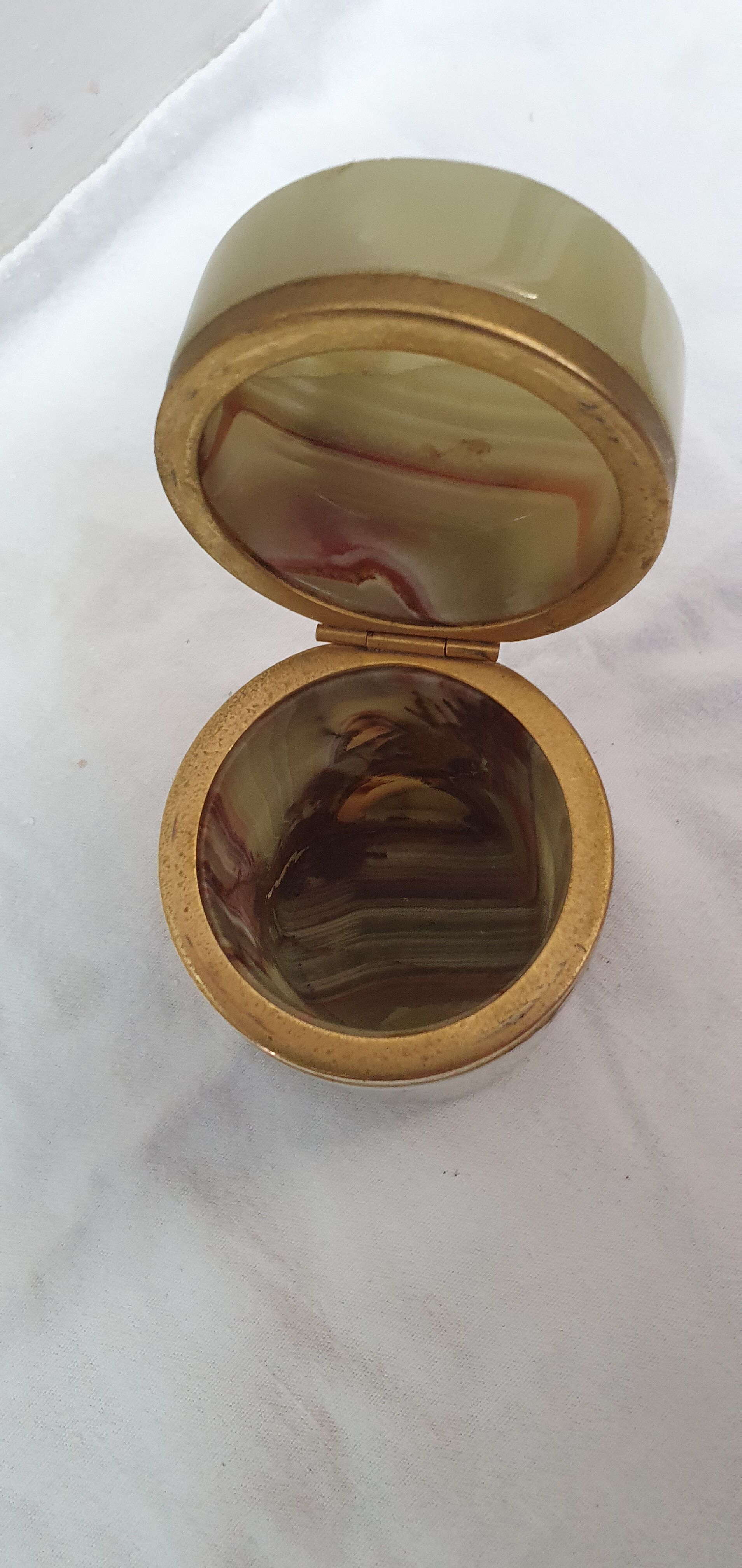 Alabaster box, marble from 1970