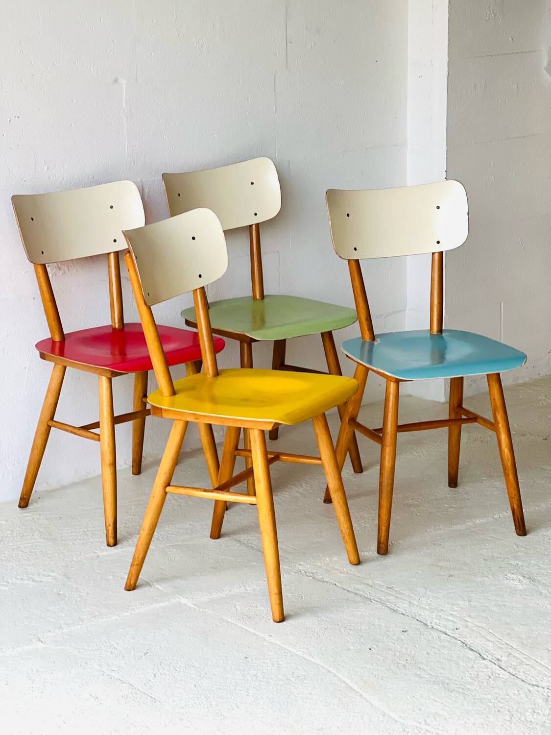 Chaises de salle à manger de Ton, années 1950.
