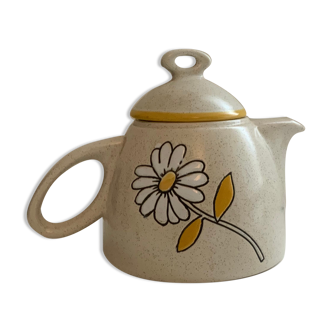 Flowering teapot