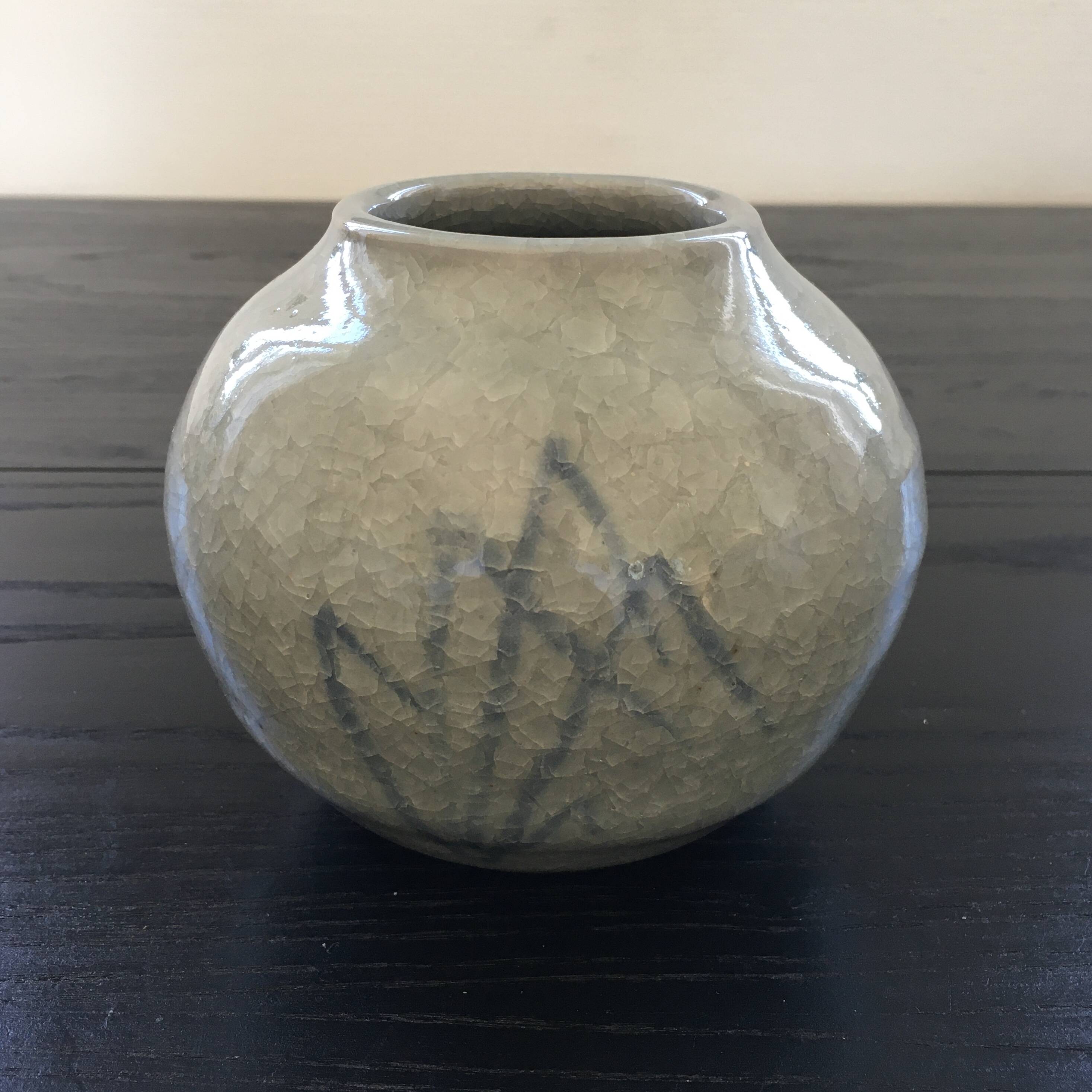 Vase boule céladon craquelé