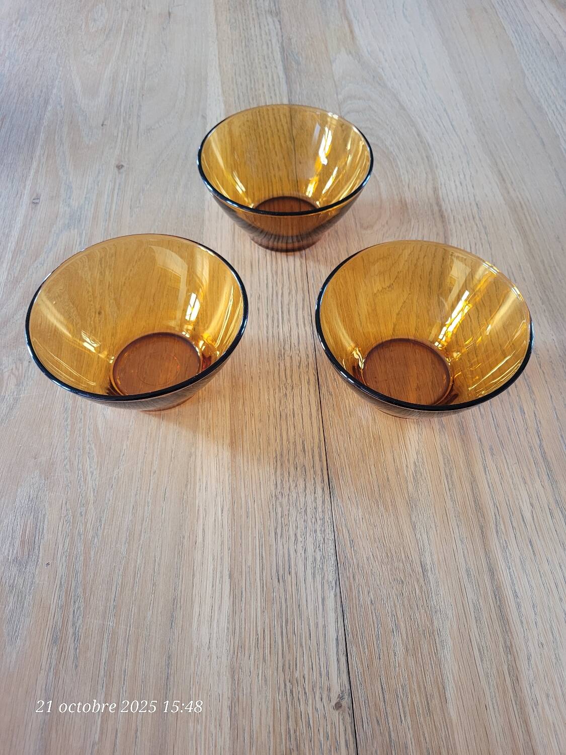 3 bols en verre ambré Duralex