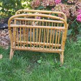 Wicker newspaper rack / magazine rack