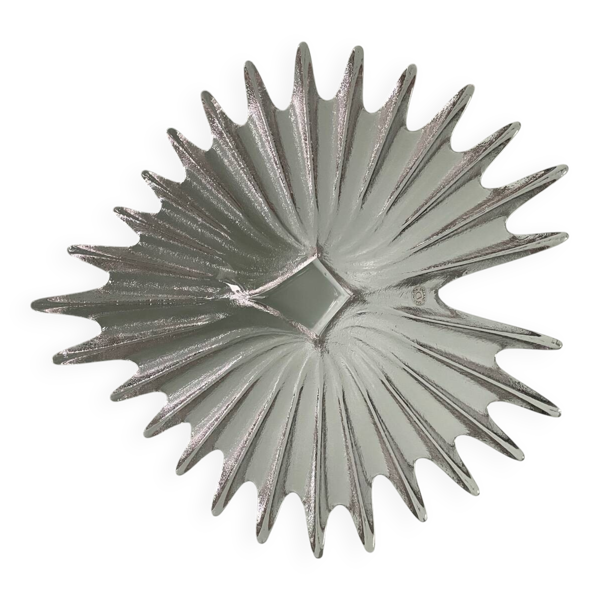 Centre de table en verre texturé, réalisé par la maison Dartington