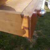 Toilet table