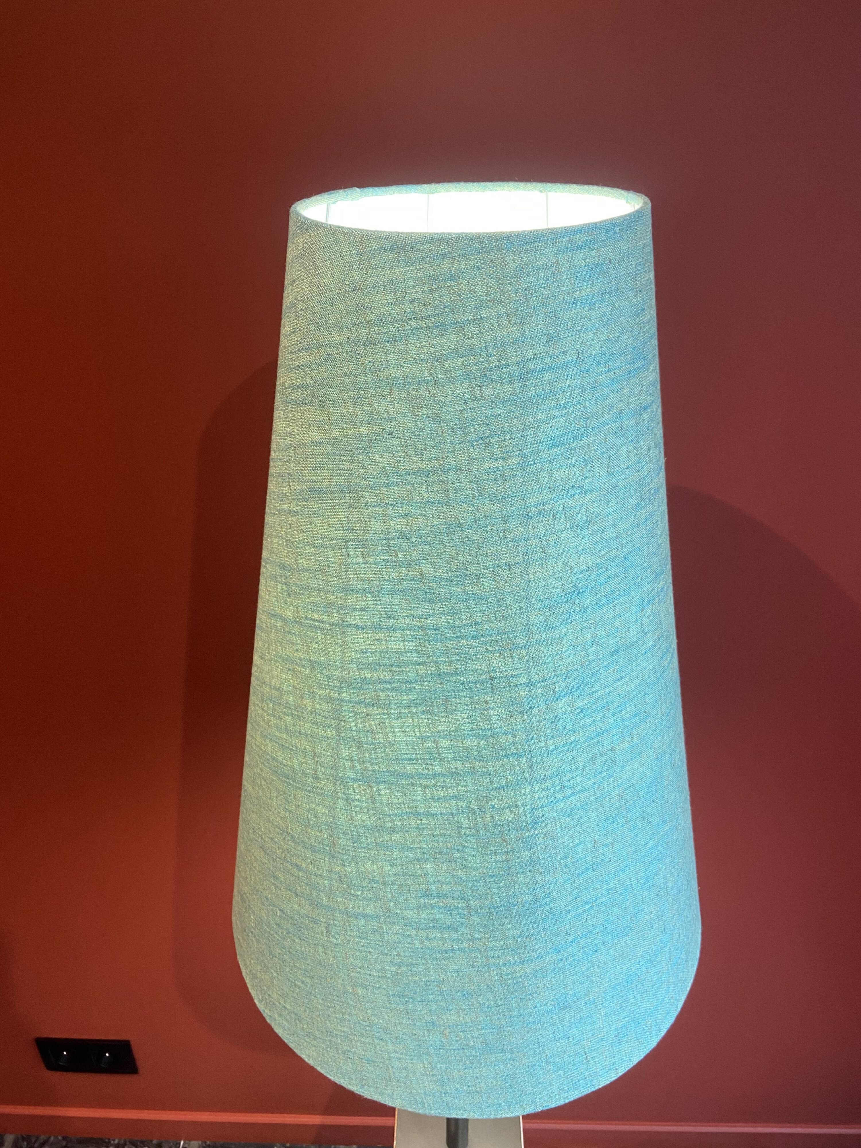 "Balustrade" lamp in terracotta, Ashoka silk shade, pistachio green.