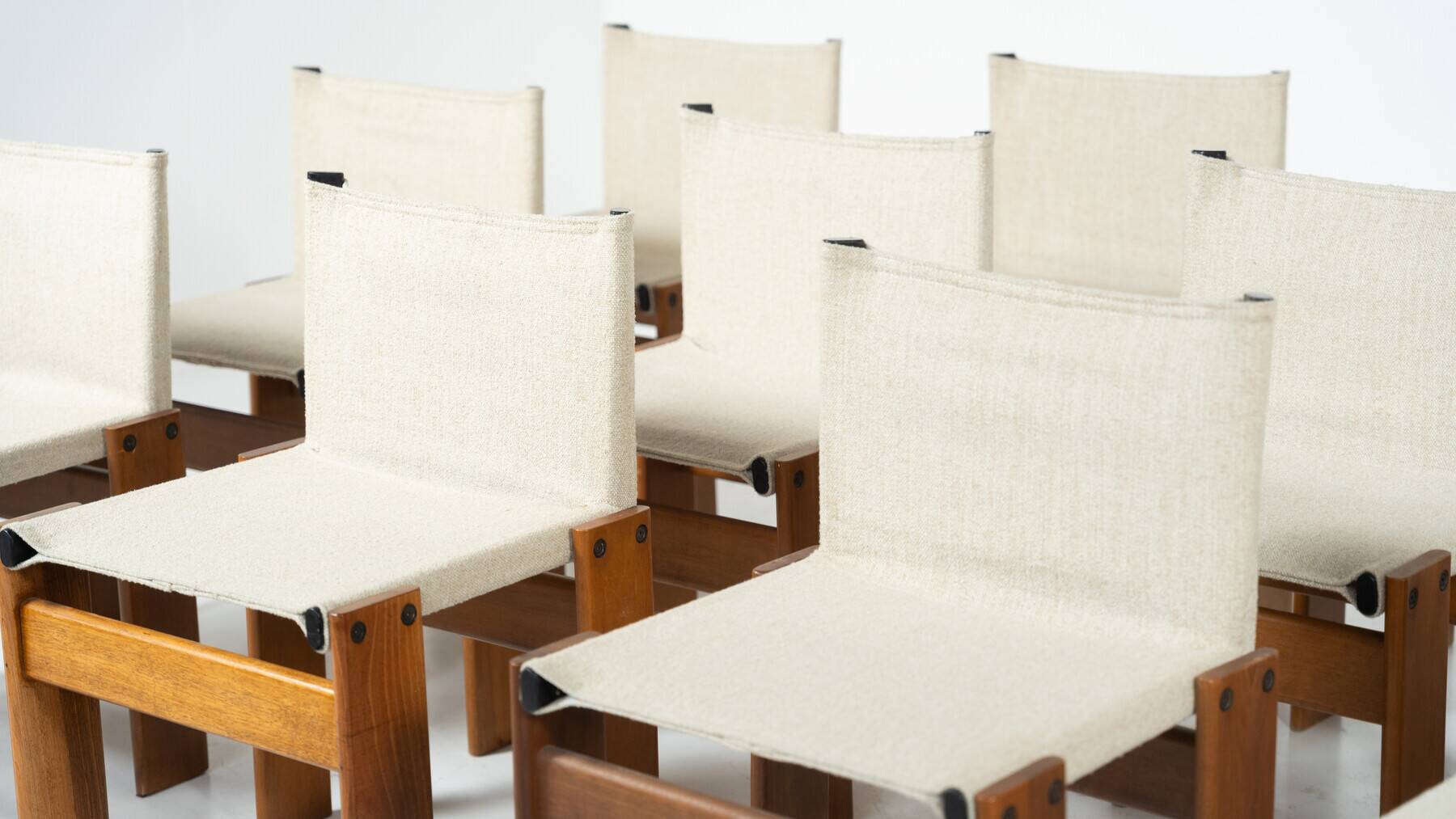 Ensemble de 12 chaises de salle à manger Monk par Afra & Tobia Scarpa pour Molteni, années 1970