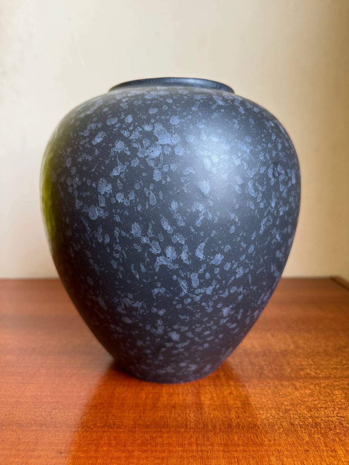 Molin ceramic ball vase 80s/90s