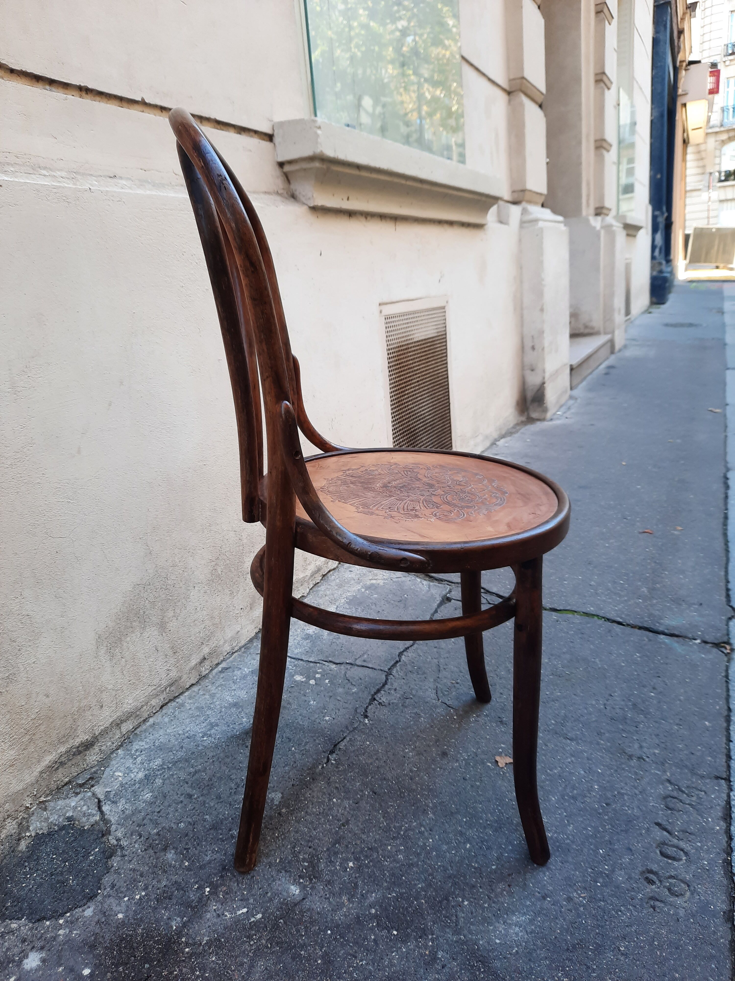 Bistro chair