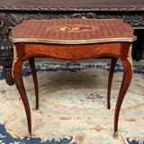 Table à thé de style Louis XV