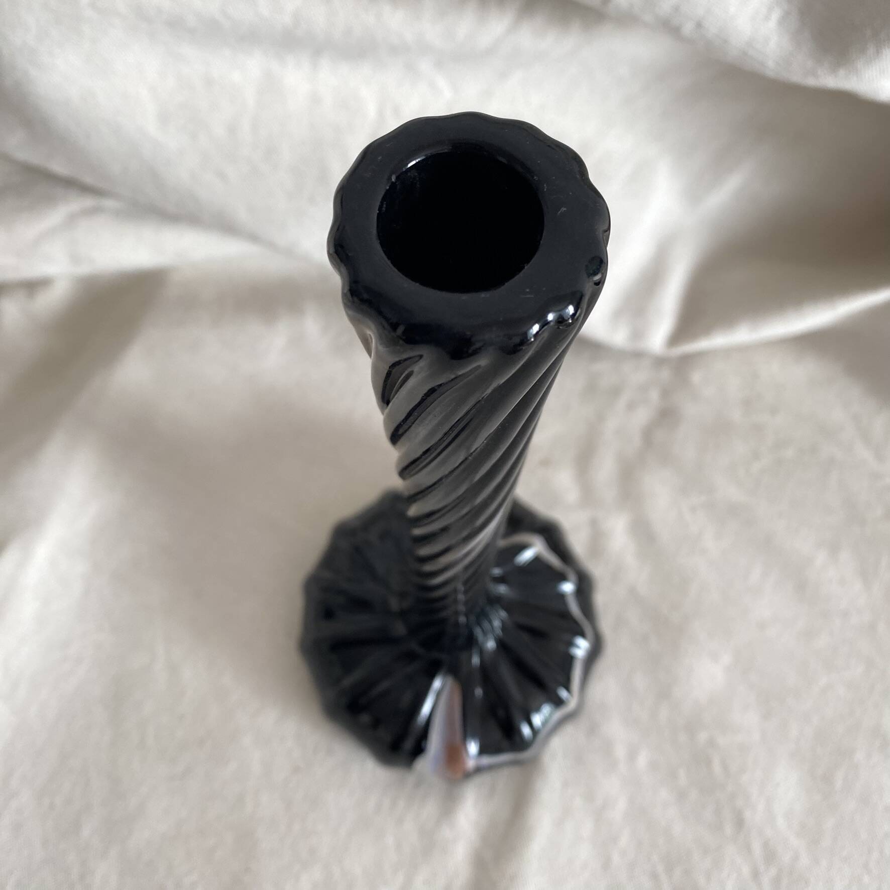 Single-flower vase in blown glass Maure-Vieil glassware