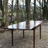 Table extensible en palissandre danois du milieu du siècle.