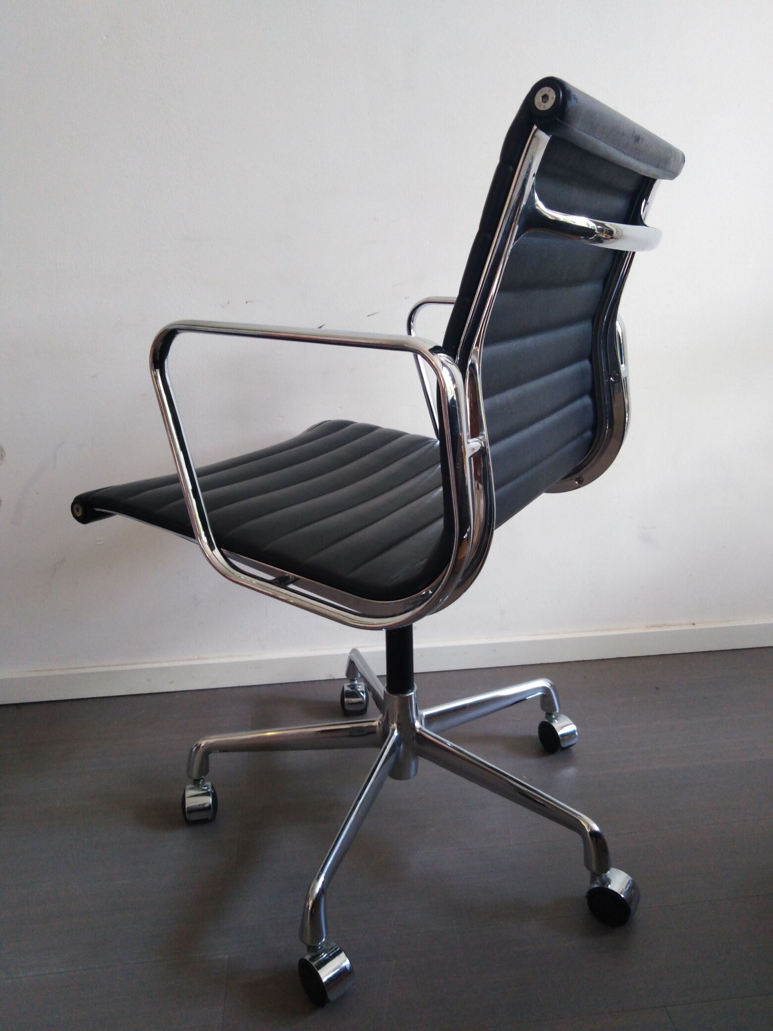 ICF EA108 armchair by Charles and Ray Eames