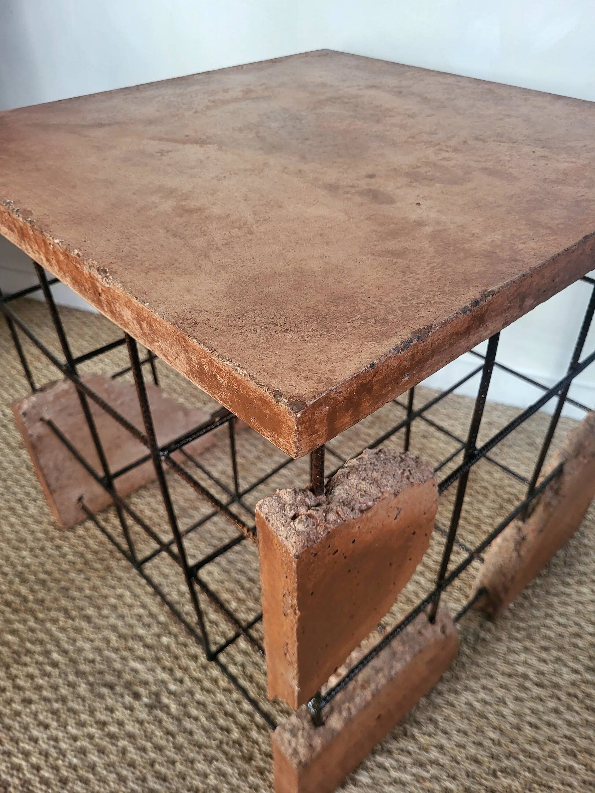 Table d'appoint de Darius Bagavicius