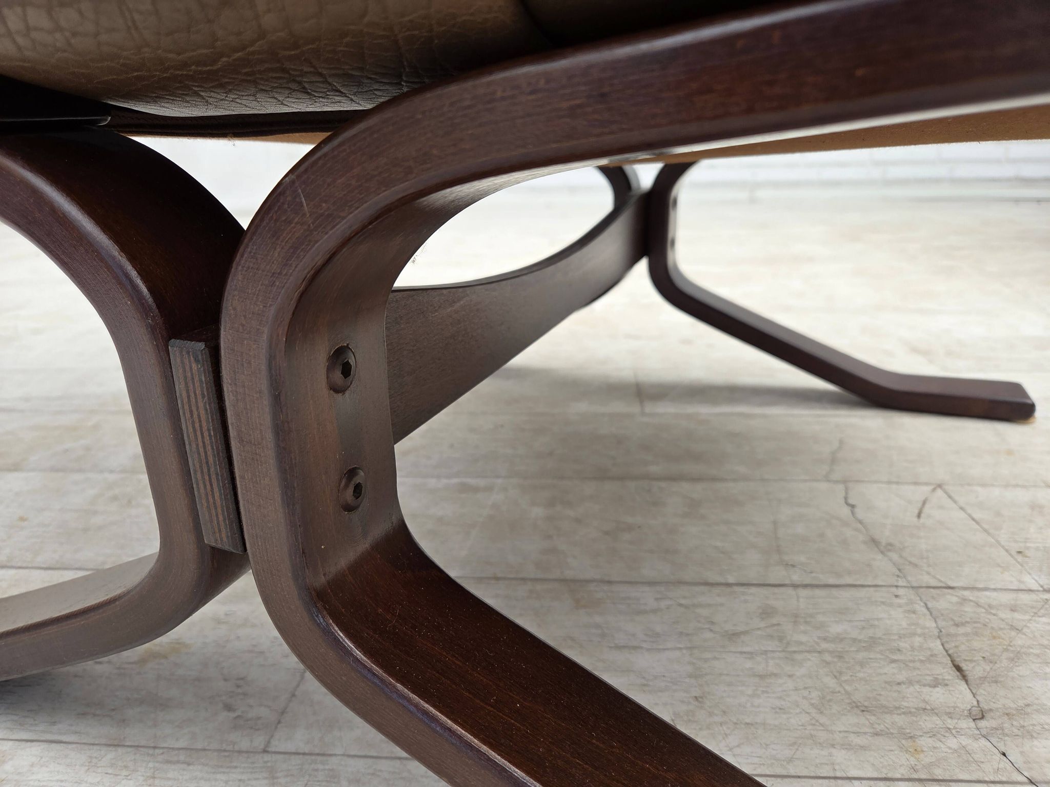 Fauteuil en cuir de meuble marron, années 1970, design scandinave,