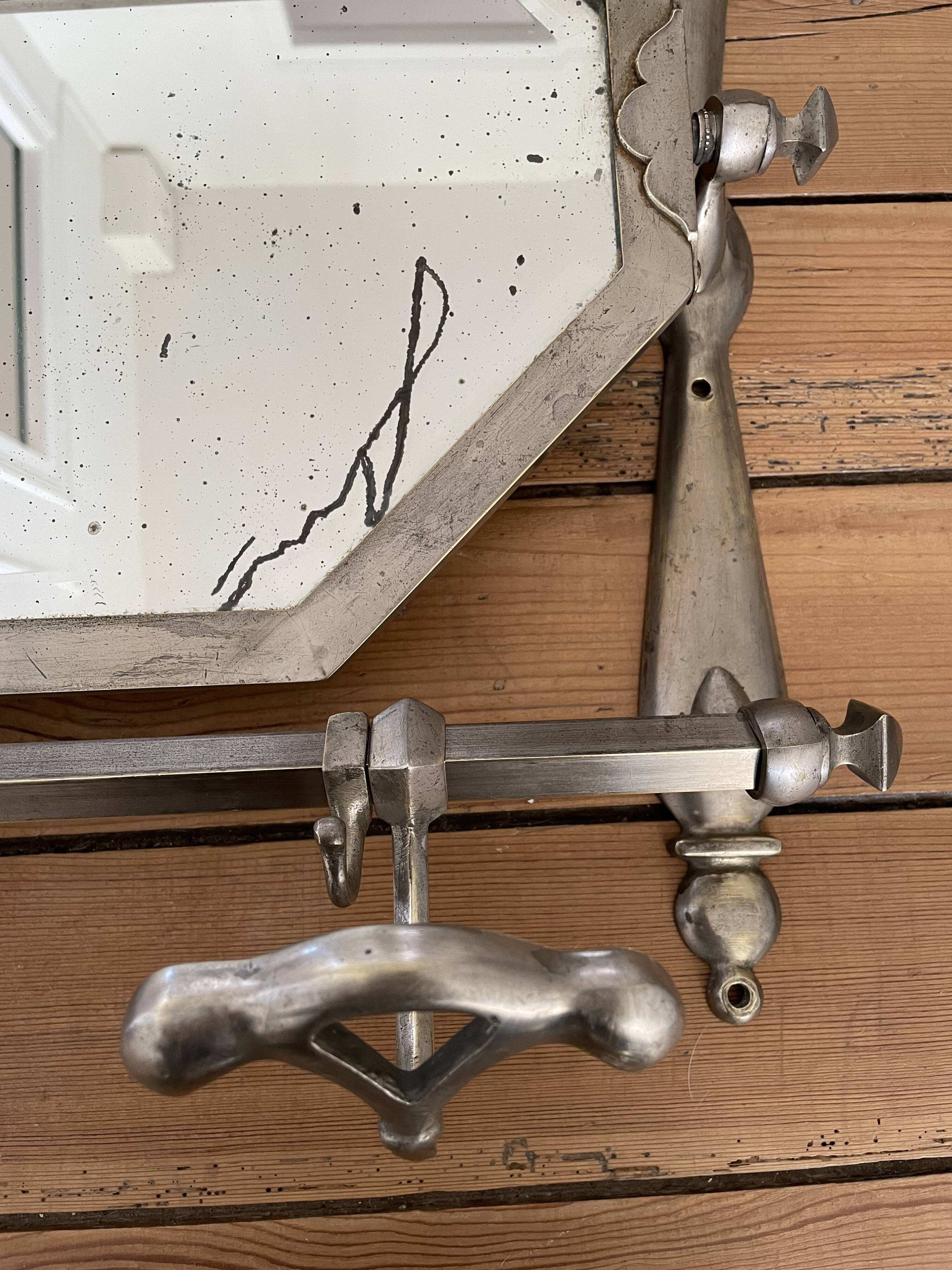 Porte-manteau mural époque Art Nouveau