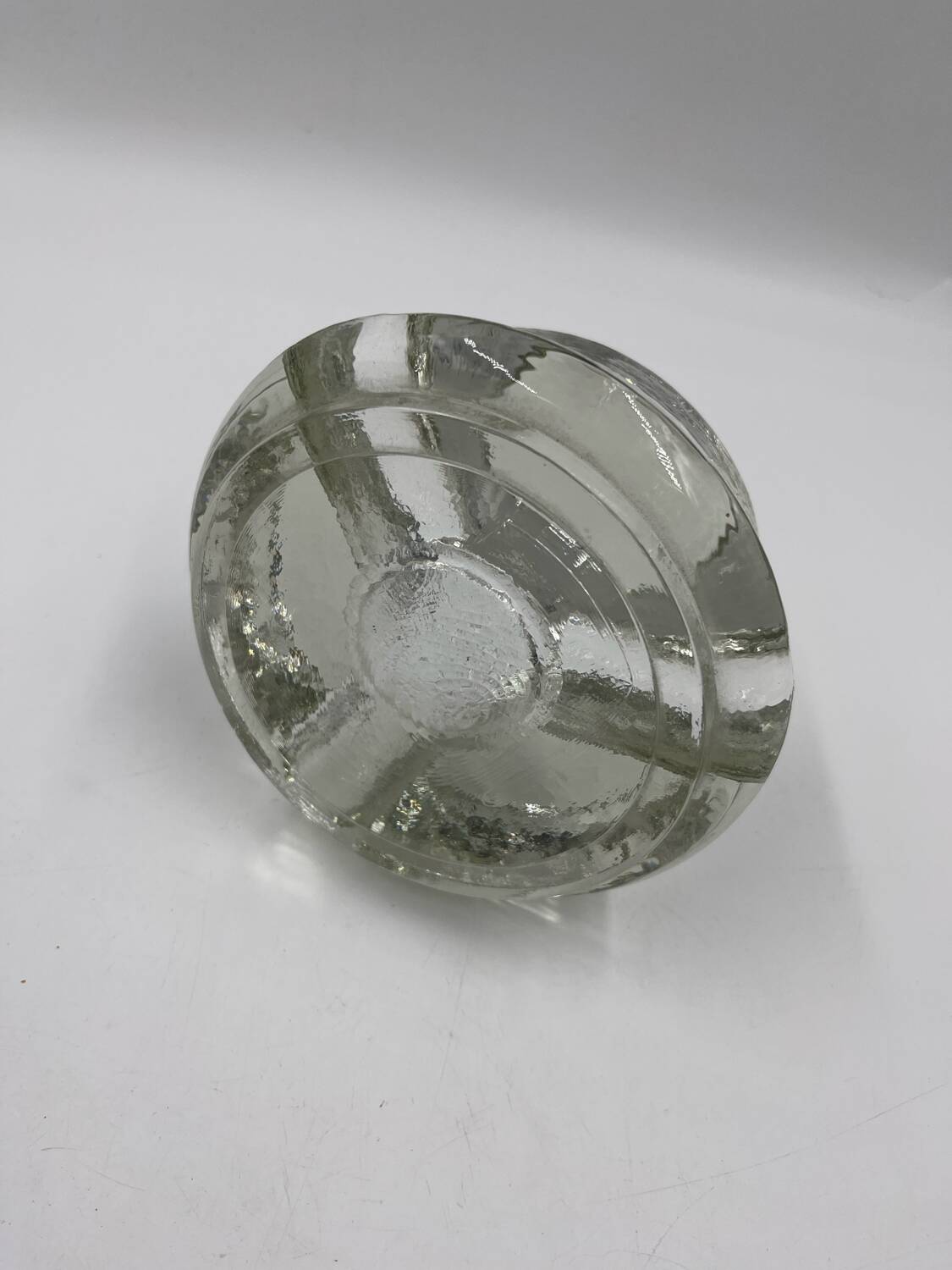 Bougeoir en verre massif