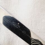 Box of 12 vintage knives in stainless steel and bakelite handle