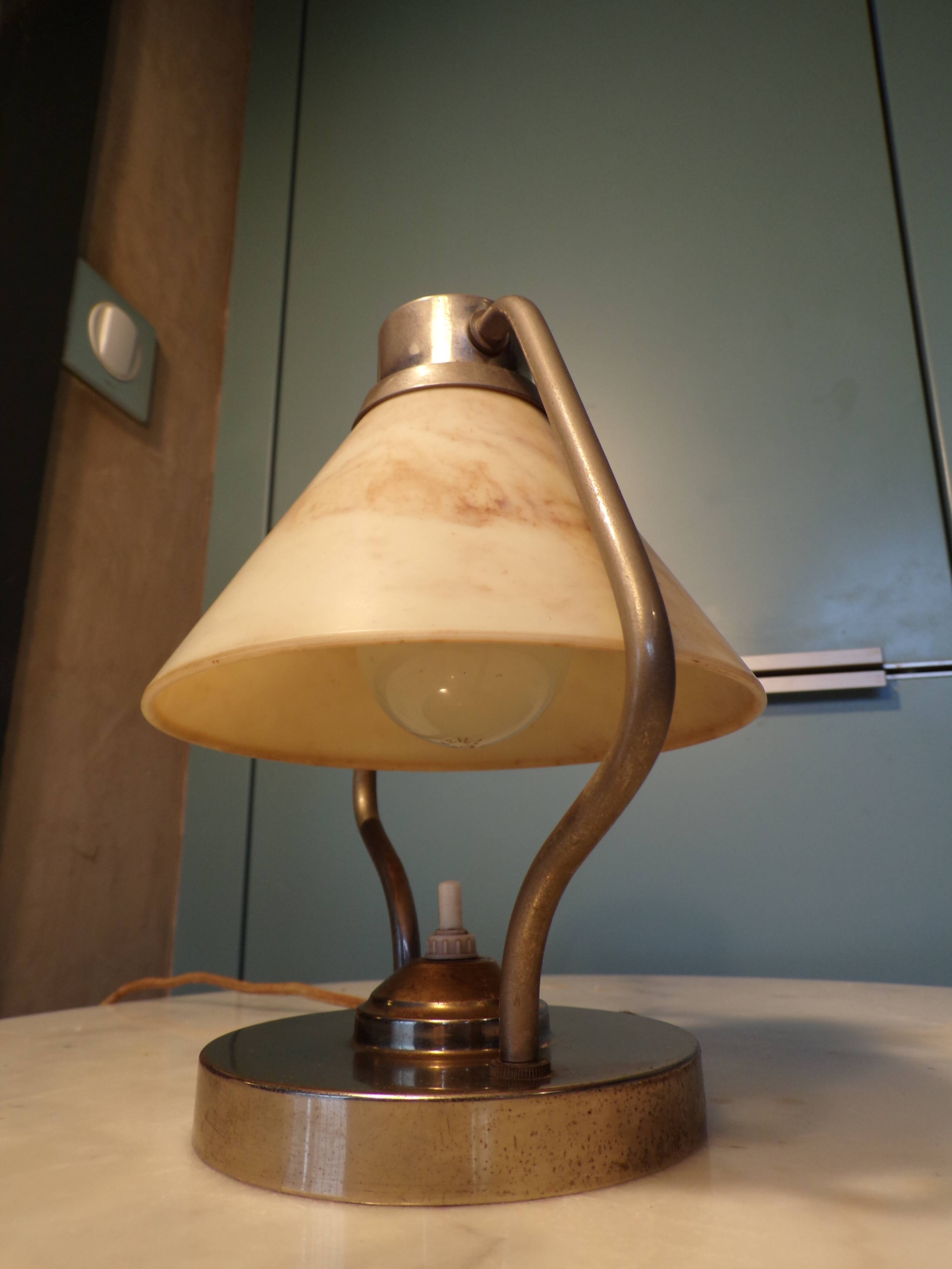 Bauhaus lamp