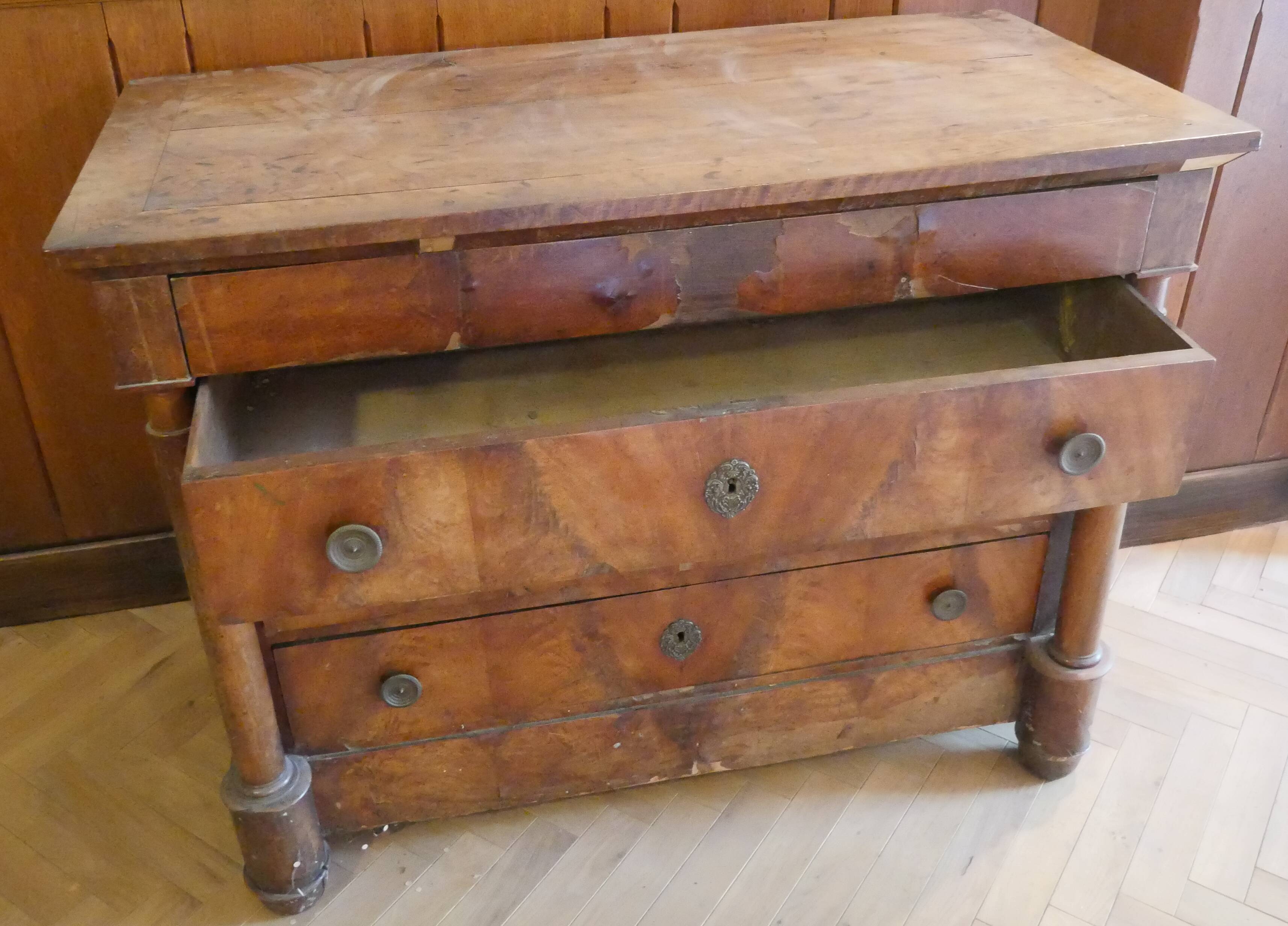 Empire chest of drawers