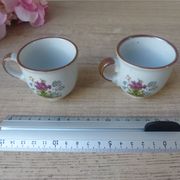 Set of two flowered stoneware cups with saucer from the 1980s.