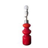 Lampe à poser en opaline rouge vintage 70