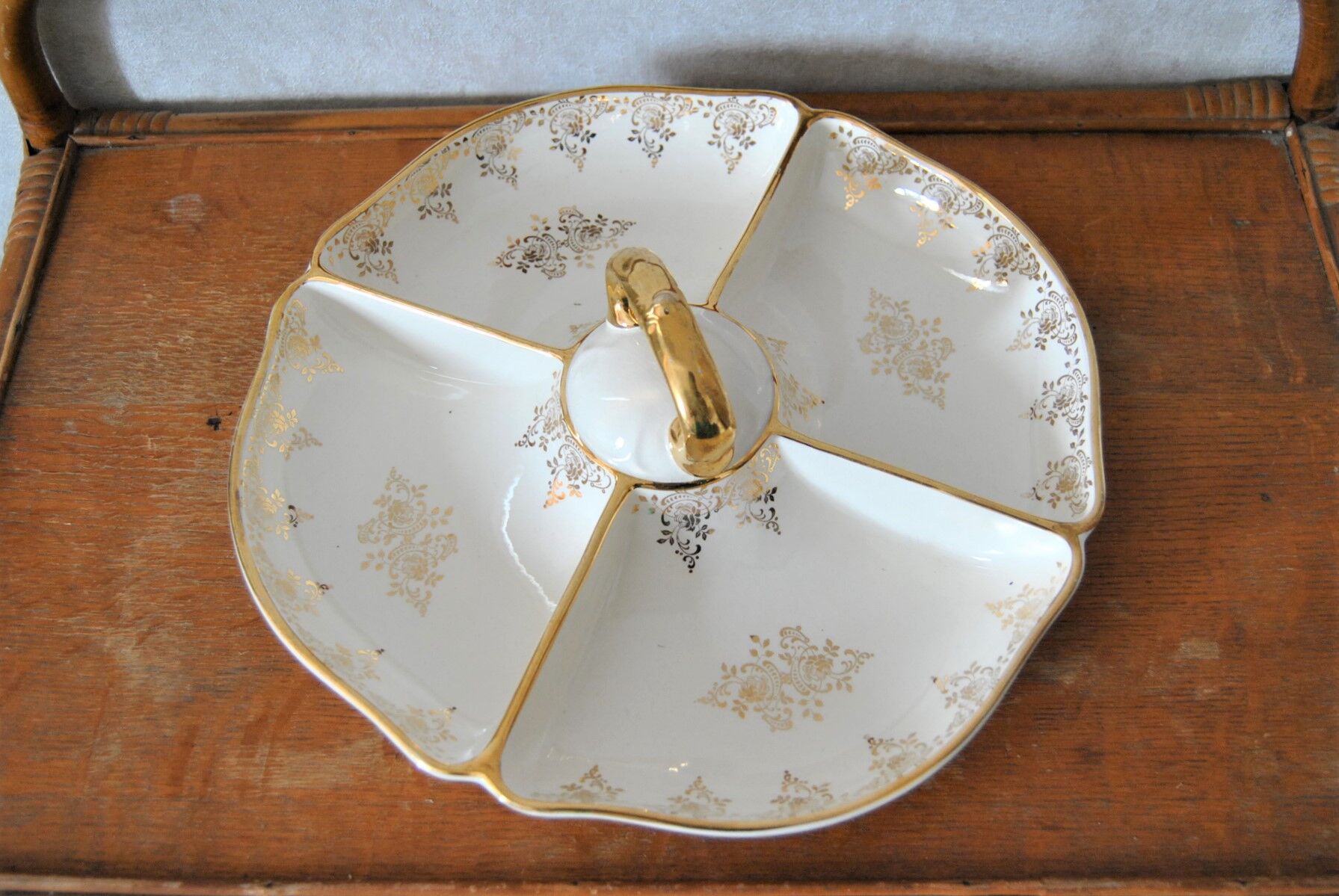 Aperitif tray in porcelain gilded decoration Villeroy & Boch 50s/60s