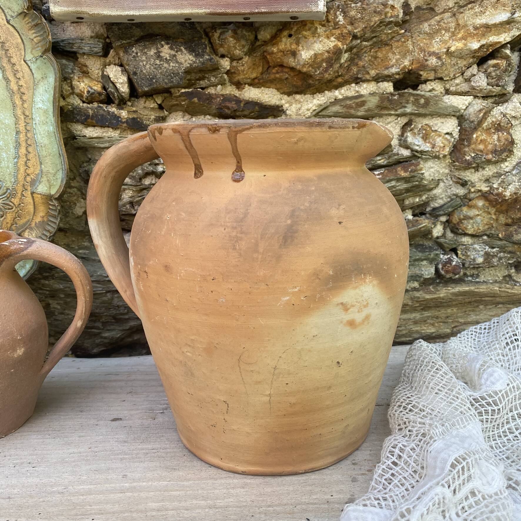 Set of antique terracotta jugs H21 cm