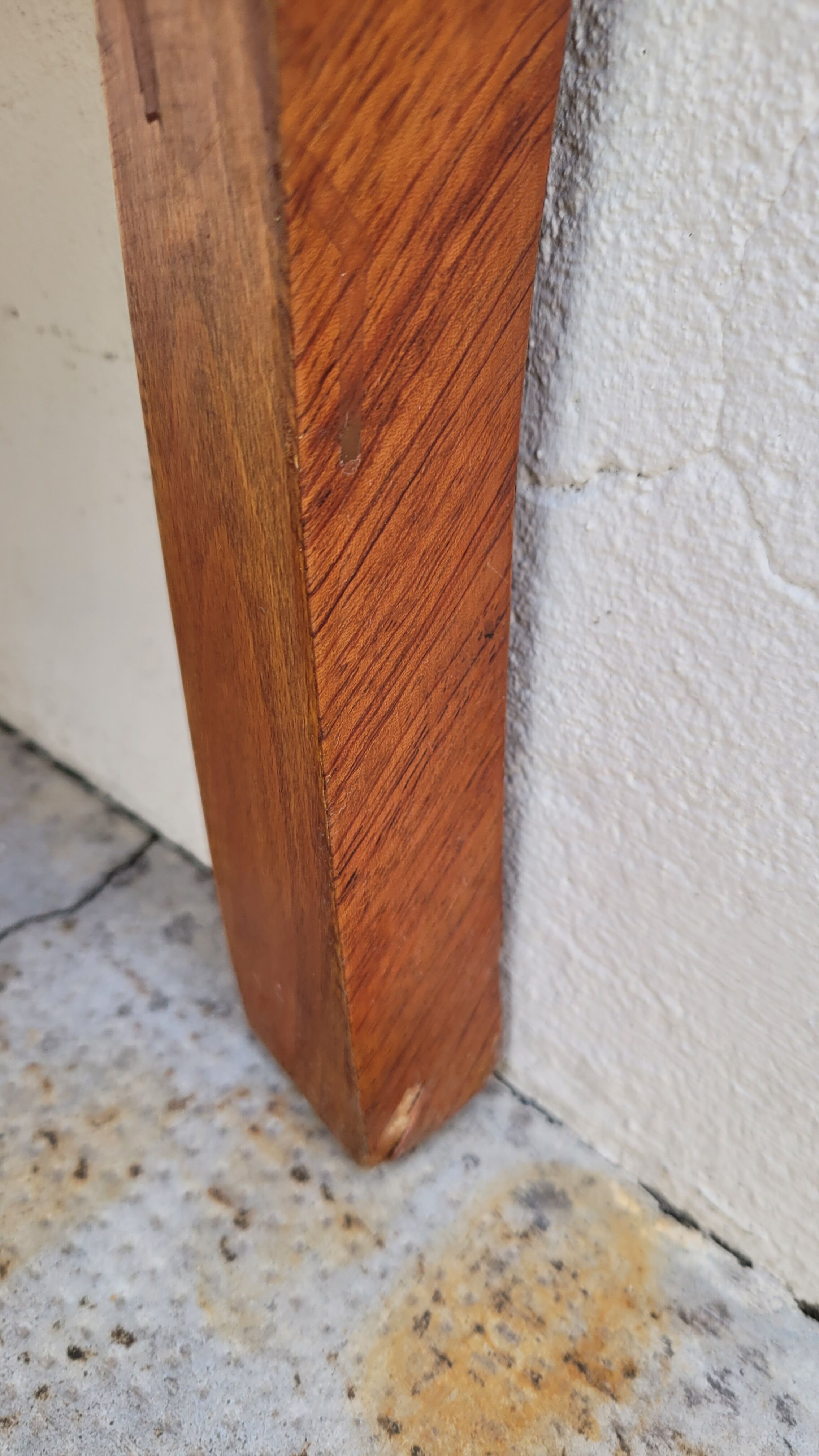 Louis XV style curved chest of drawers in marquetry