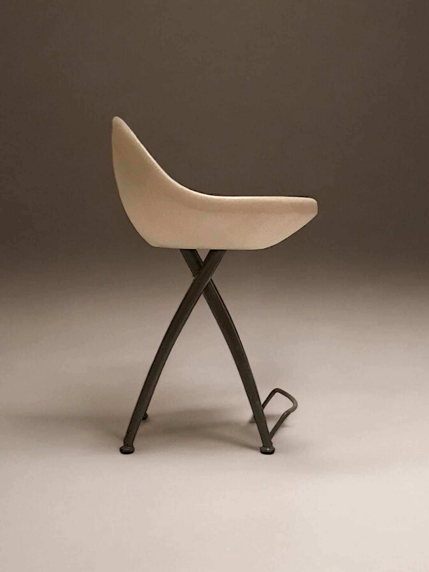 Roberto Foschia - Set of three “Egg” chairs - Midj - c. 1990 - Italy -