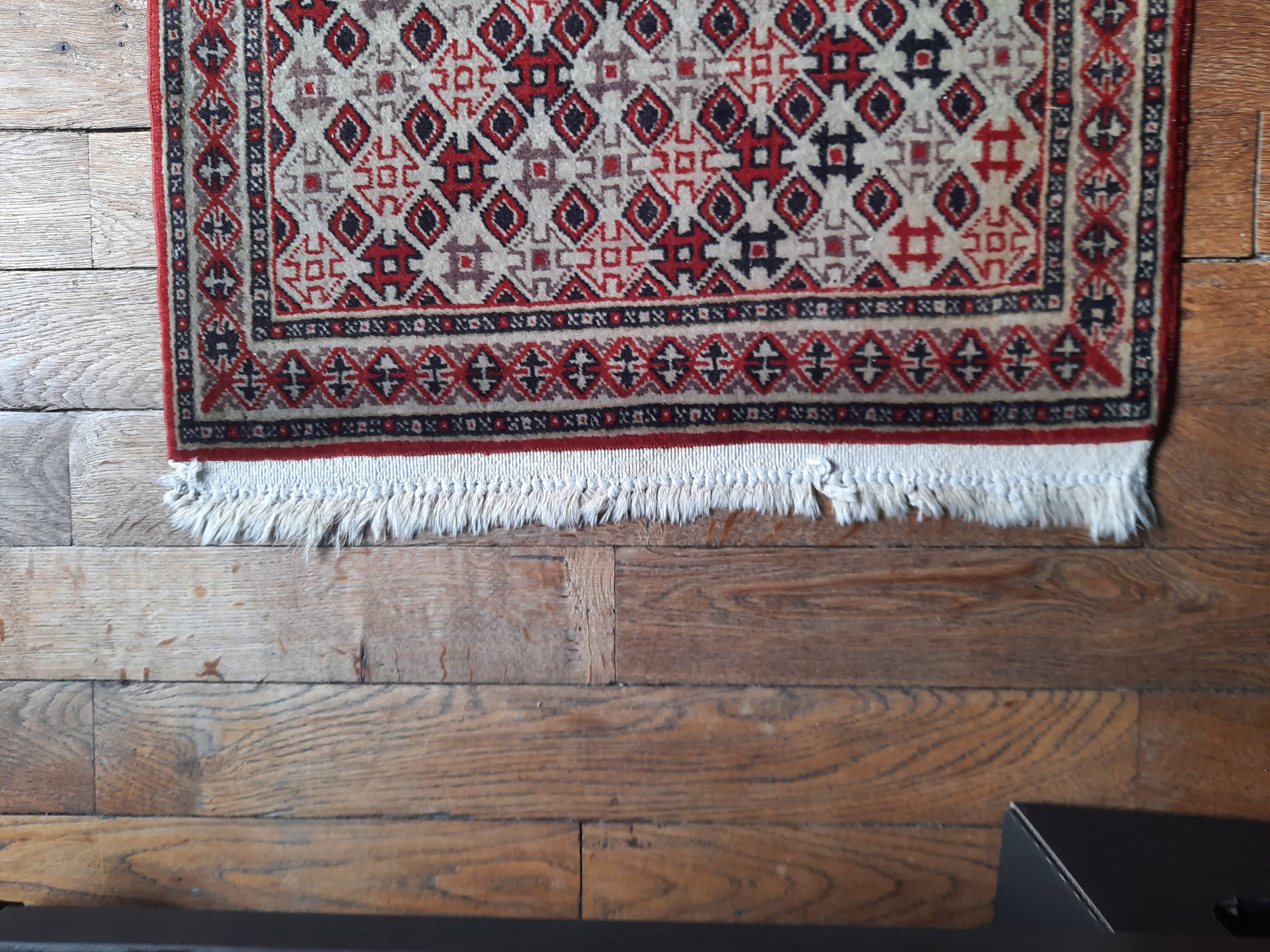 Oriental carpet 97x60cm